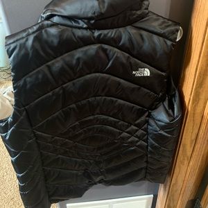 Black north face vest